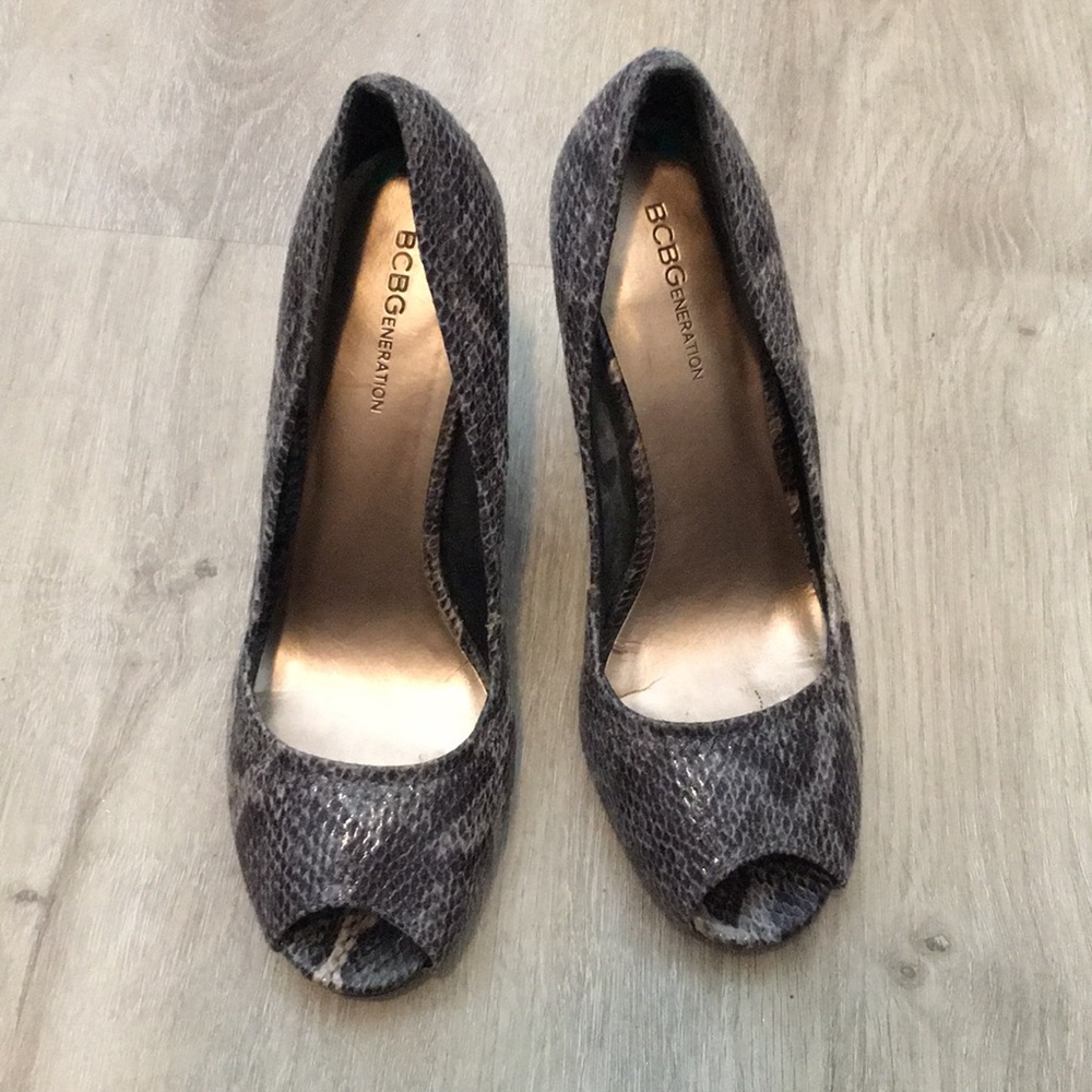 Snake Skin wedges!